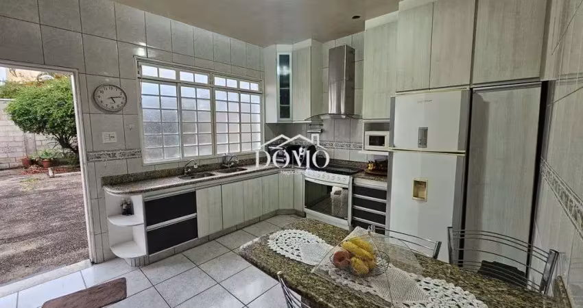 Casa com 3 quartos à venda na Rua Rosalina Calegário, 233, Serrano, Belo Horizonte