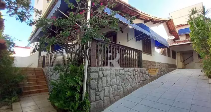 Casa com 3 dormitórios à venda, 200 m² por r$ 1.800.000,00 - passagem - cabo frio/rj