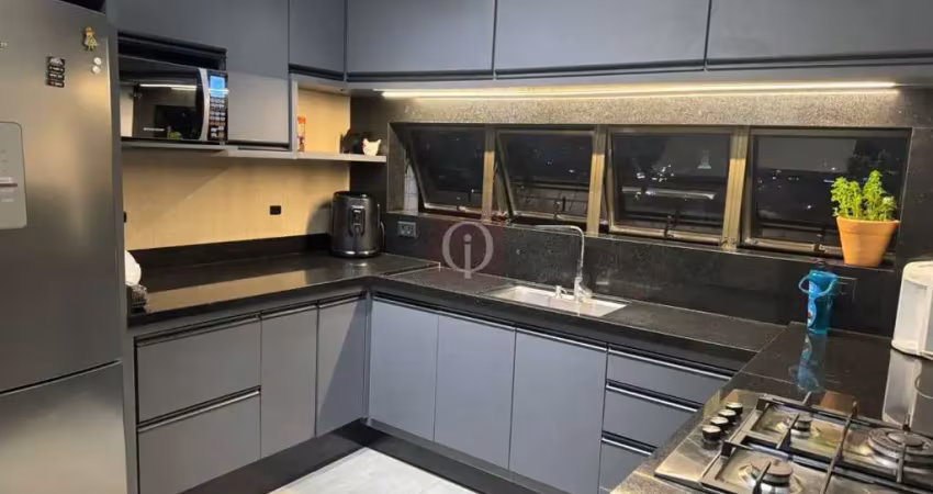Apartamento amplo, semimobiliado no bairro anita garibaldi.