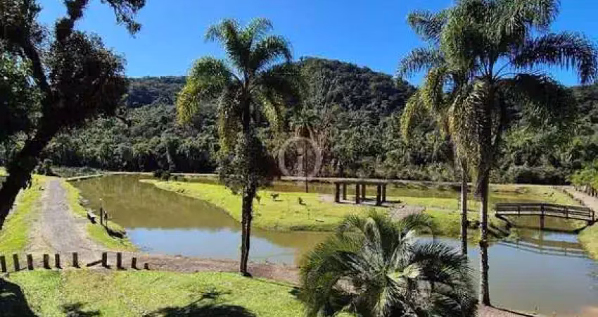 Terreno no clube de campo flor da serra, na serra dona francisca.