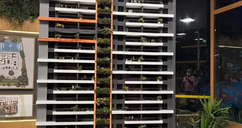 3 suítes com 107,72m², andar alto, opção de  cozinha fechado, ampla varanda e três vagas..