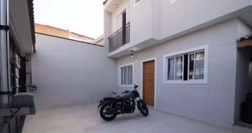 Casa à venda na vila nivi, com 2 quartos, 2 suítes, 3 banheiros, 3 vagas, 80m² de área útil