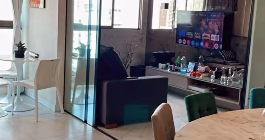 Apartamento reformado à venda em boa viagem 3 quartos (1 suíte) porteira fechada