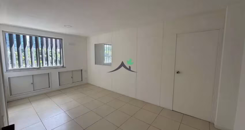 Sala comercial para alugar na Avenida Juracy Magalhães Júnior, 920, Rio Vermelho, Salvador