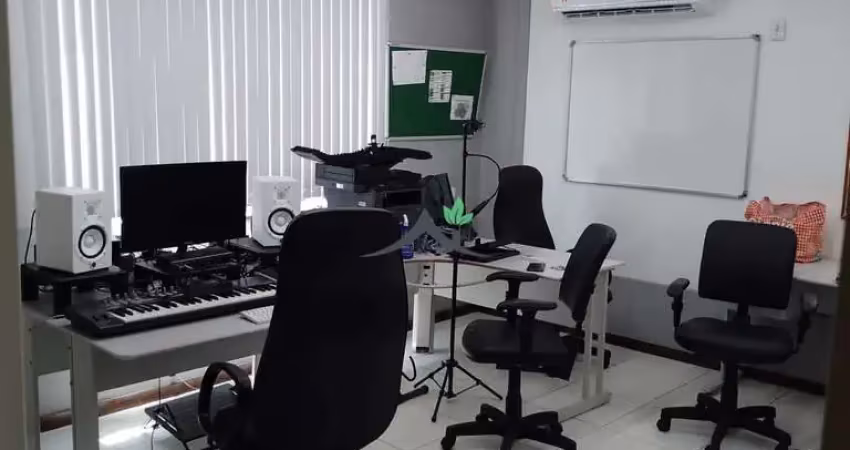 Sala comercial para alugar na Avenida Juracy Magalhães Júnior, 500, Rio Vermelho, Salvador