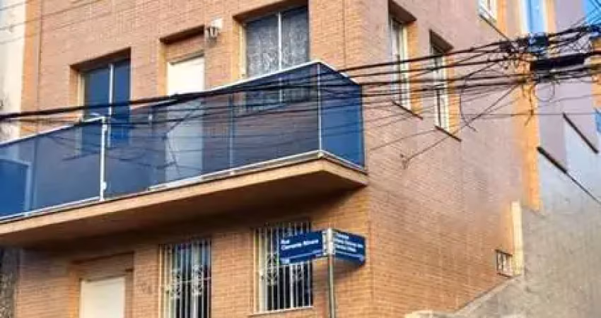 Prédio com 3 apartamentos - centro de florianópolis.