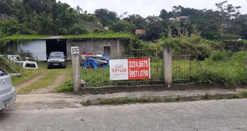 Terreno à venda na Servidão Izabel João Jacinto, 55, Sambaqui, Florianópolis