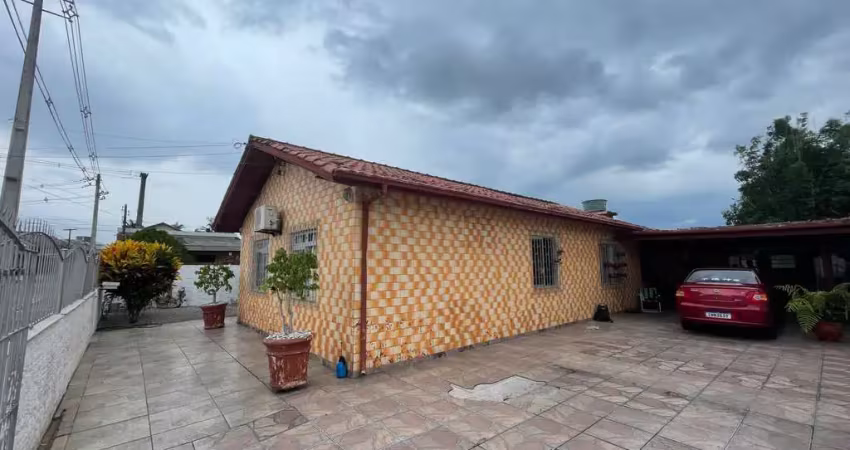 Casa com 3 quartos à venda na Rua Osvaldo Souza, 45, Aririu, Palhoça