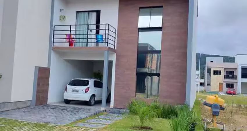 Casa com 3 quartos à venda na Avenida Wilian Castelo Branco, 700, Beira Rio, Biguaçu