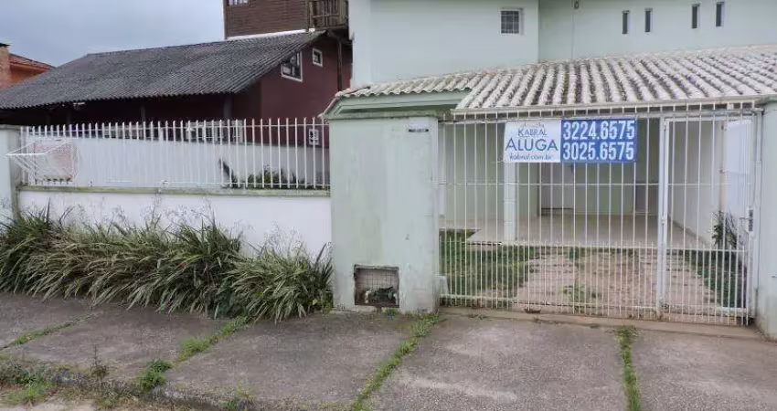 Casa com 3 quartos para alugar na Servidão Augusto Buss, 441, Rio Tavares, Florianópolis