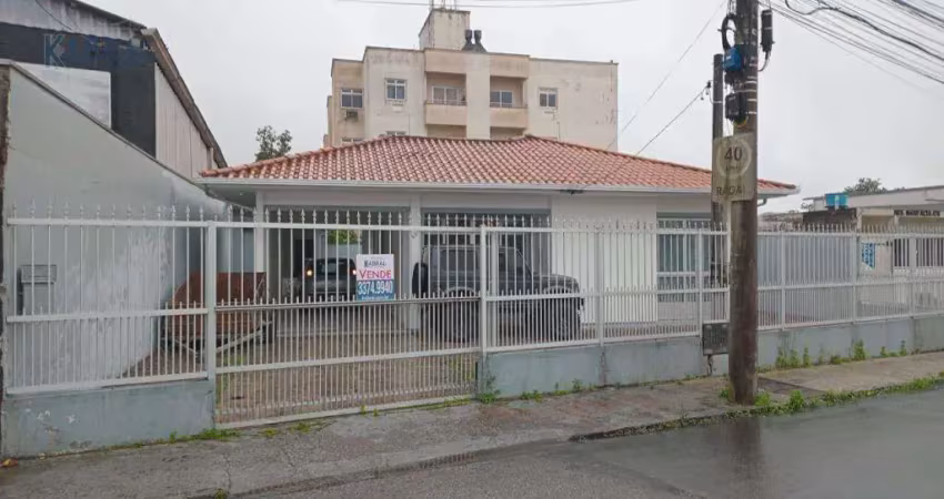Casa com 3 quartos à venda na Rua Jorge Turíbio Rodrigues, 490, Areias, São José