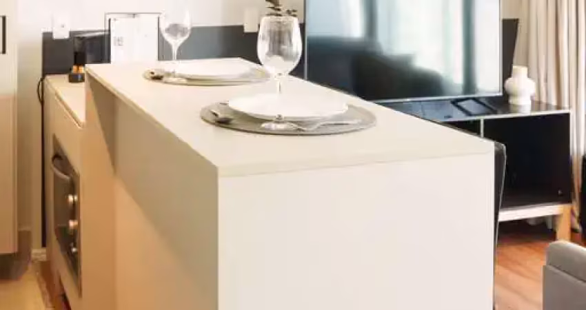 Apartamento studio moderno e equipado em empreendimento completo – entrega