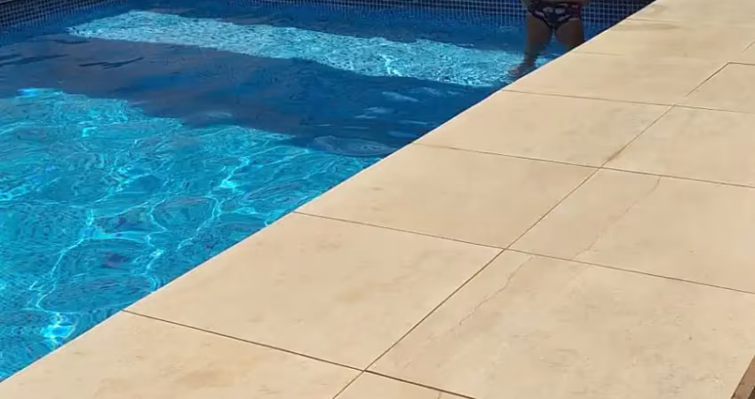 Casa térrea com piscina, quintal, área gourmet, oportunidade