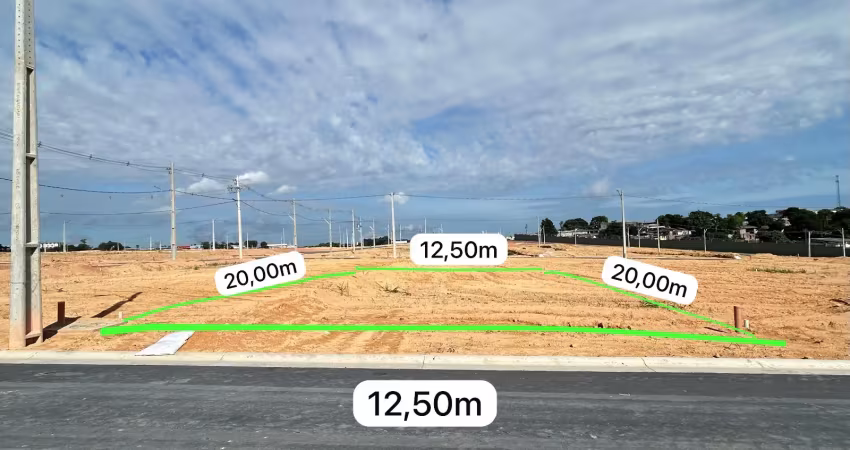 Lote 250 m2- entrada 180 mil + parcelas de r$ 2.450 - condomínio de luxo / ritz castanheiras