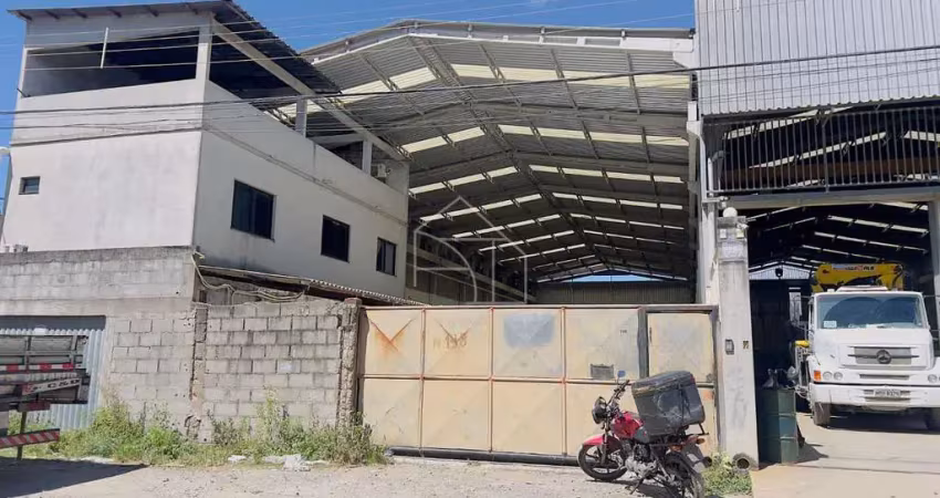 Barracão / Galpão / Depósito com 1 sala para alugar na Rua Curitiba, Alterosas, Serra