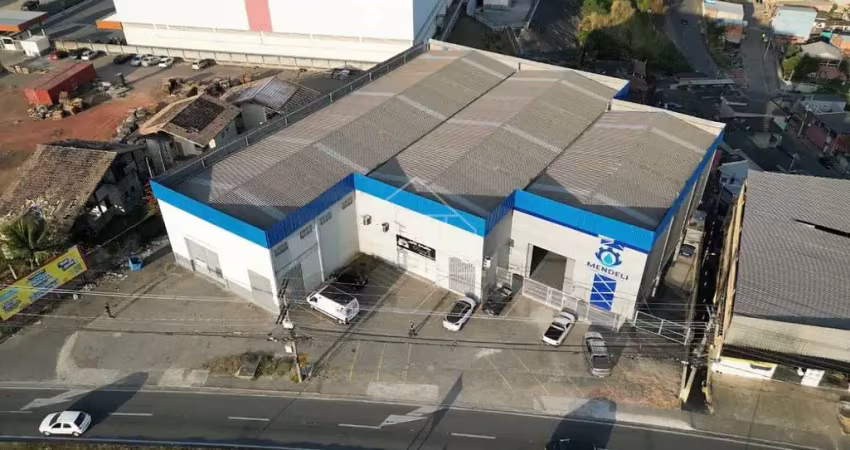 Aluga-se galpão em frente a br101 com 800m² - taquara, serra