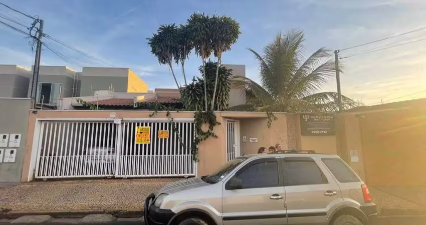 Casa comercial, disponível para locação no bairro olinda.