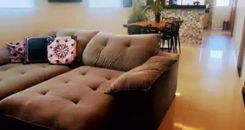 Vende-se casa com acabamento de primeira no jardim copacabana!