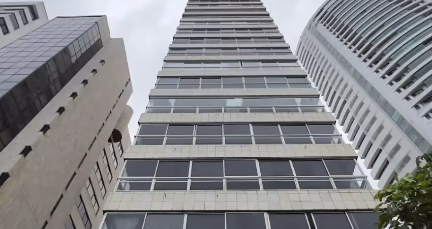 Apartamento com 214 m² 3 quartos sendo 1 suíte e 1 vaga na av boa viagem