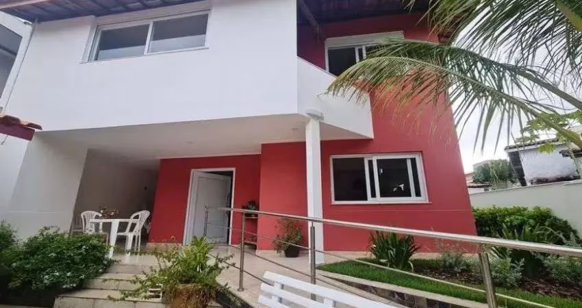 Sobrado para venda tem 228 metros quadrados com 4 quartos