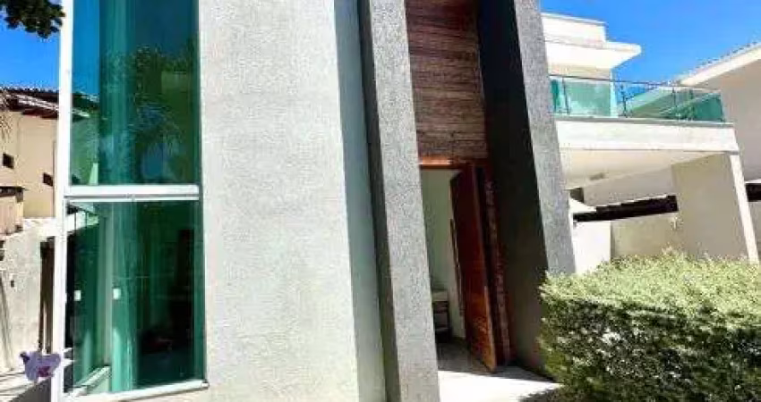 Casa com 5 suítes na estrada do coco. fino acabamento!