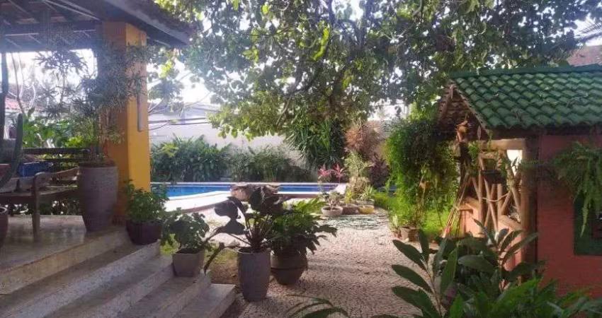 Casa residencial/comercial, 695m2, sendo 350m2 de área comercial a venda por rs 1.600.000