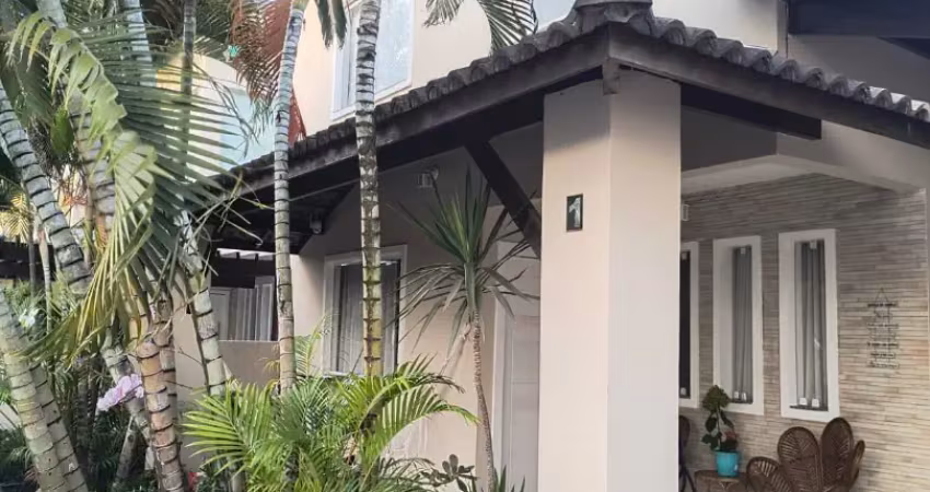Casa em condomínio fechado com 4 quartos à venda na Avenida Luiz Tarquínio Pontes, 98, Buraquinho, Lauro de Freitas