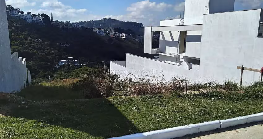 Lote com 510 metros quadrados para venda no condomínio portal do aeroporto em juiz de fora
