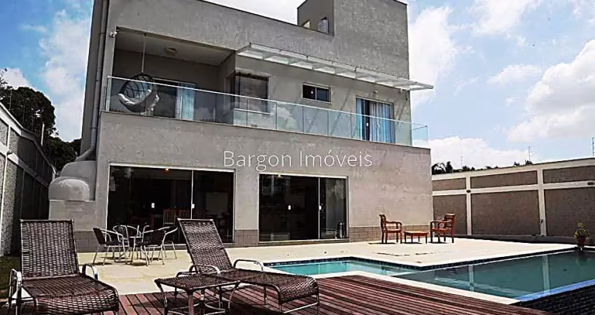 Linda casa de três quartos a venda no bairro novo horizonte, juiz de fora.