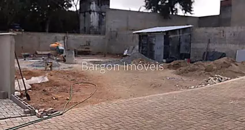 Lote com 370m² em condomínio fechado a venda no bairro parque jardim da serra em juiz de fora