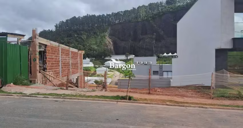 Lote plano com 330,39 metros quadrados a venda no condomínio estrela alta em juiz de fora mg