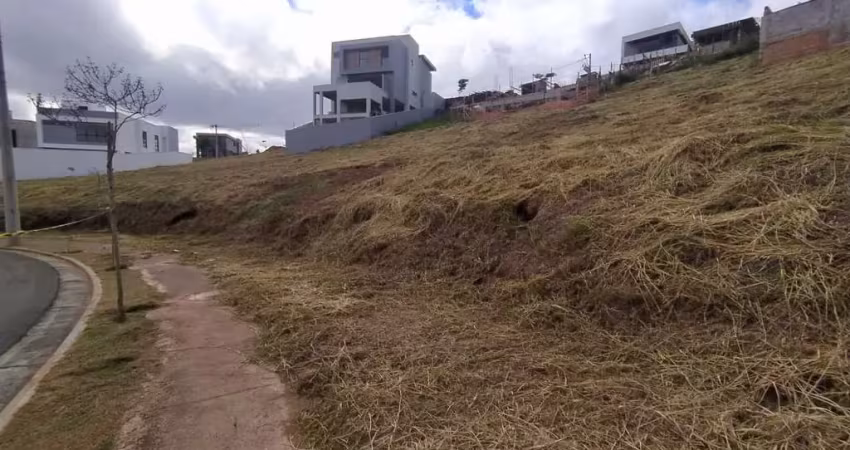 Lote duplo com 750 metros total no condomínio estrela alta em juiz de fora