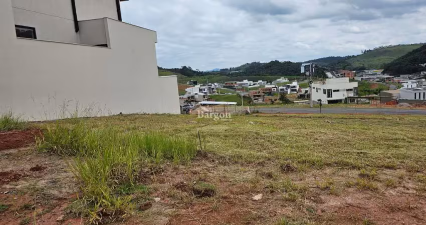 Lote semi plano com 310m² a venda no condomínio estrela alta em juiz de fora