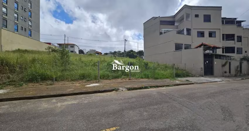Terreno com 1066 m² a venda no bairro aeroporto em juiz de fora