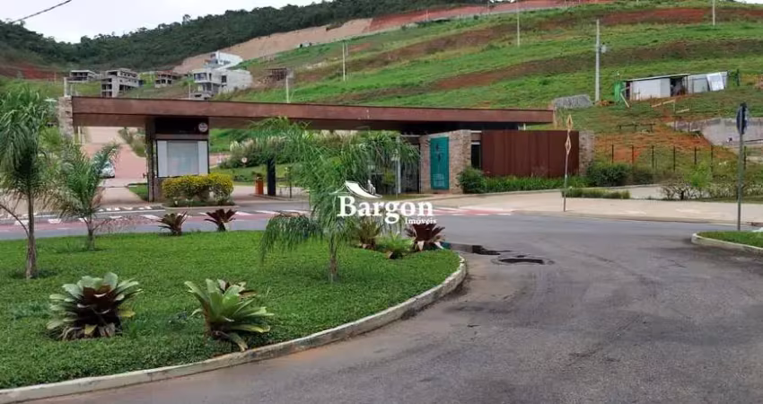 Lote com 300 metros quadrados a venda no condomínio estrela do lago em juiz de fora
