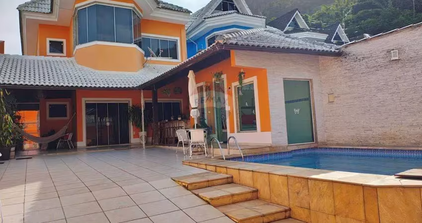Casa com 4 quartos, 264m2, à venda por r$ 749.000, no camorim.