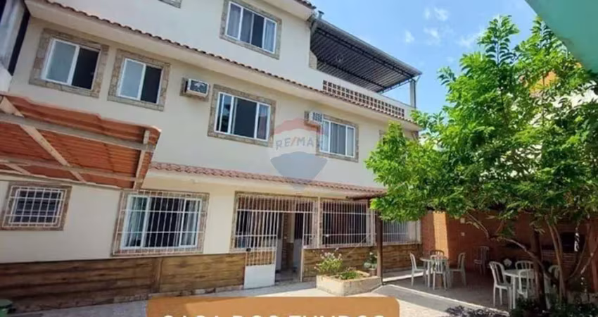Duas belas casa , preço único, 423m2,  no centro da taquara, próximo ao restaurante jiló na manteiga .