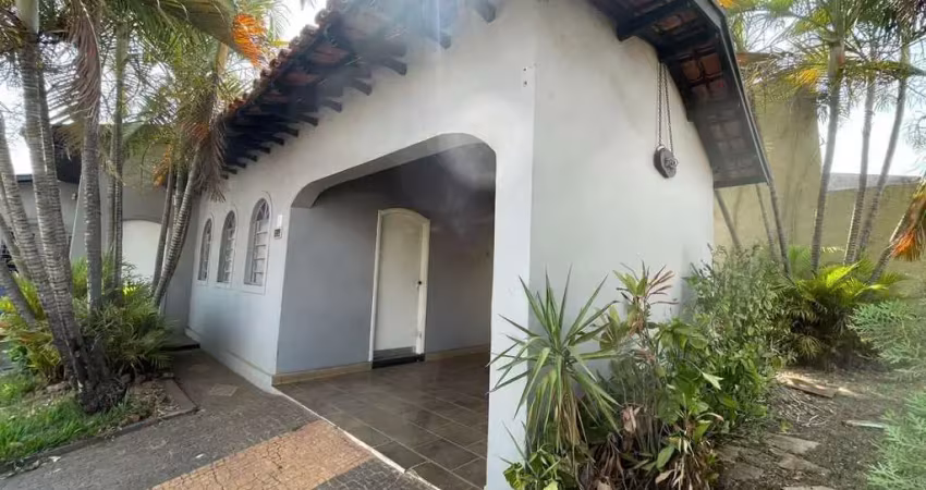 Casa com 3 quartos à venda na Vila Queiroz, Araras 