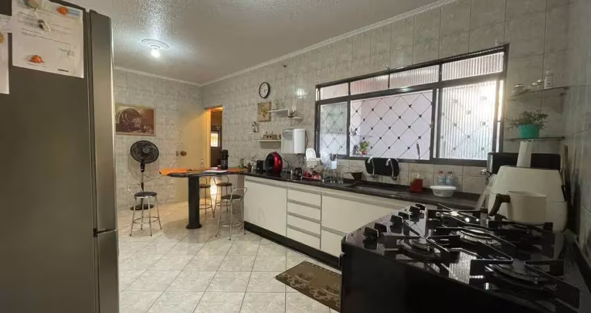 Casa com 4 quartos à venda na Rua Sylvio Corghi, Conjunto Habitacional Heitor Villa Lobos, Araras