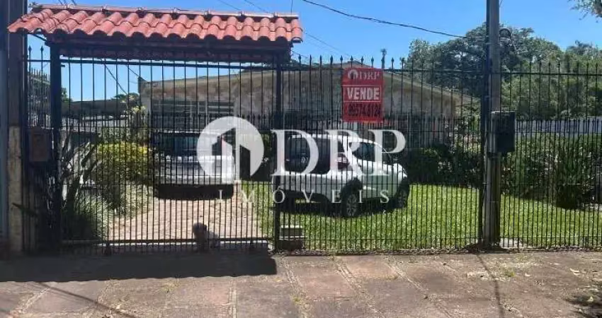 Casa com 4 quartos à venda na Praça Apiaca, 136, Espírito Santo, Porto Alegre