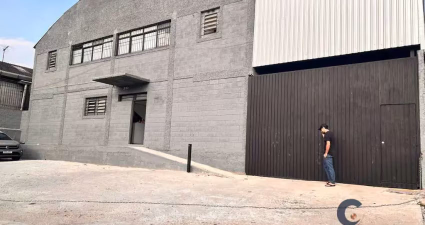 Galpão em reforma - 800m2 por apenas r$ 18.000,00 - jd colibri