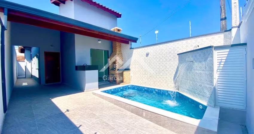 Casa com piscina em Peruíbe