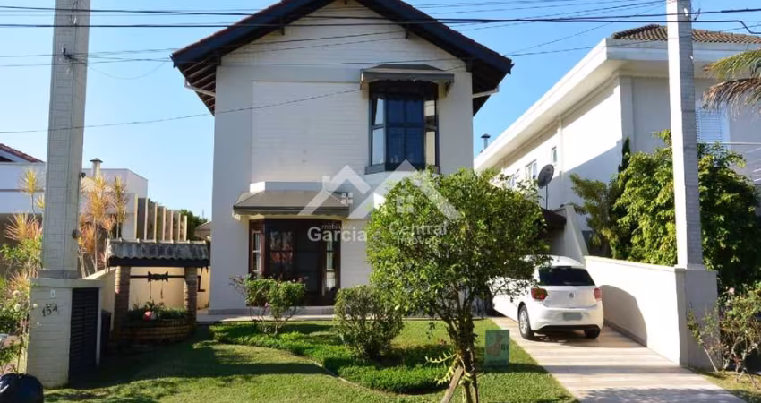 Sobrado em Peruíbe em Bougainville