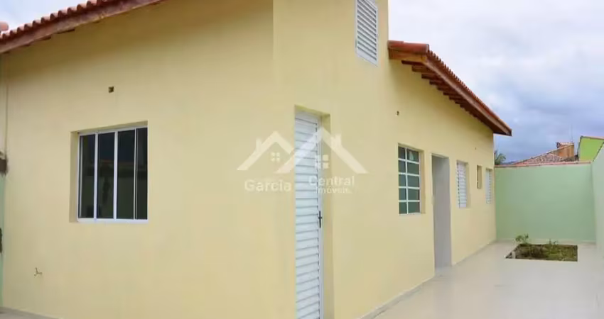 Casa em Peruíbe no bairro Estância dos Eucaliptos