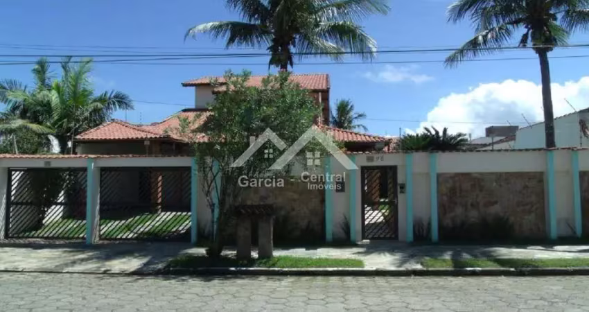 Casa com 5 quartos à venda na Maria Helena Novaes, 75, Estância Balneária Maria Helena Novaes, Peruíbe
