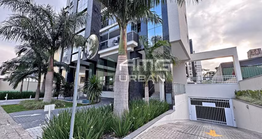 Cobertura duplex de alto padrão localizada no bairro água verde