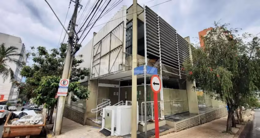 Espaço comercial no centro de são carlos: salão com 8 salas e 15 vagas de garagem