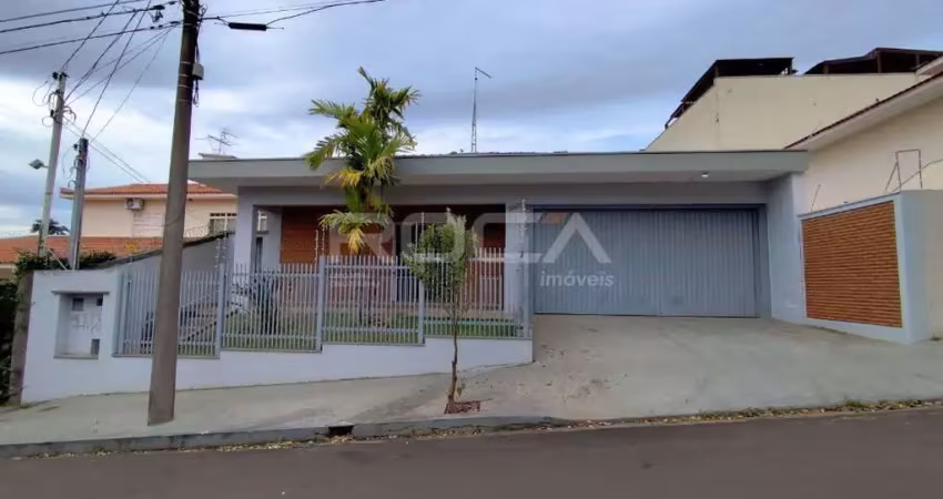 Linda casa à venda no centro de são carlos | 2 dormitórios, suíte, 4 garagens e muito mais!