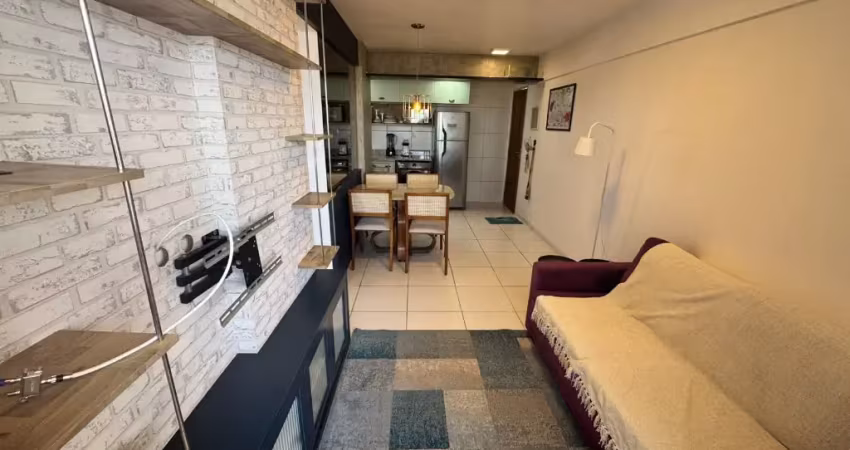 Apartamento 2/4 mobiliado e equipado em ponta negra para locação.