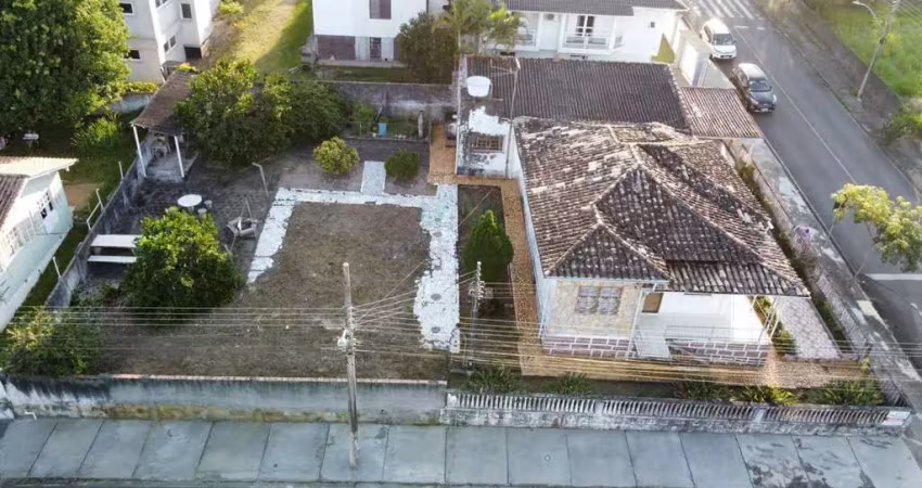 Casa para venda em içara, centro, 3 dormitórios, 2 banheiros, 1 vaga
